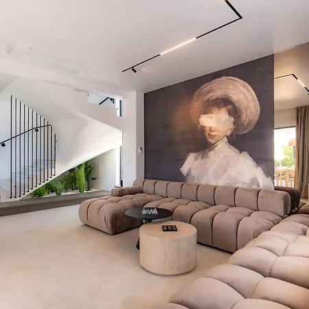 Villa Loparia - Hosted By Monika Lopar
