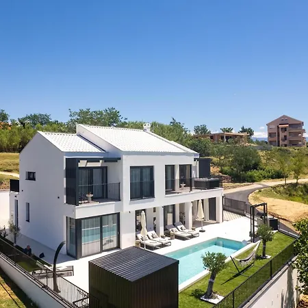 Villa Loparia - Hosted By Monika Lopar