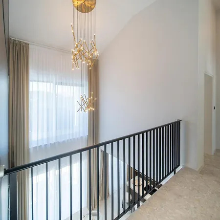 Villa Loparia - Hosted By Monika Lopar